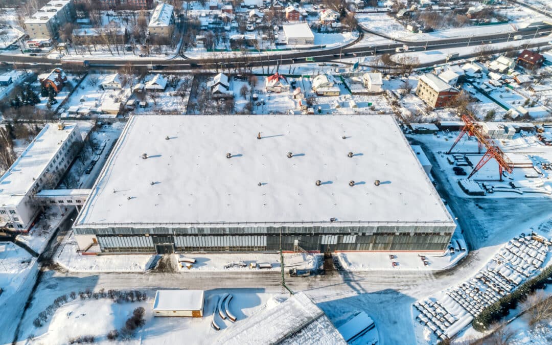 winter-roof-maintenance-commercial-building